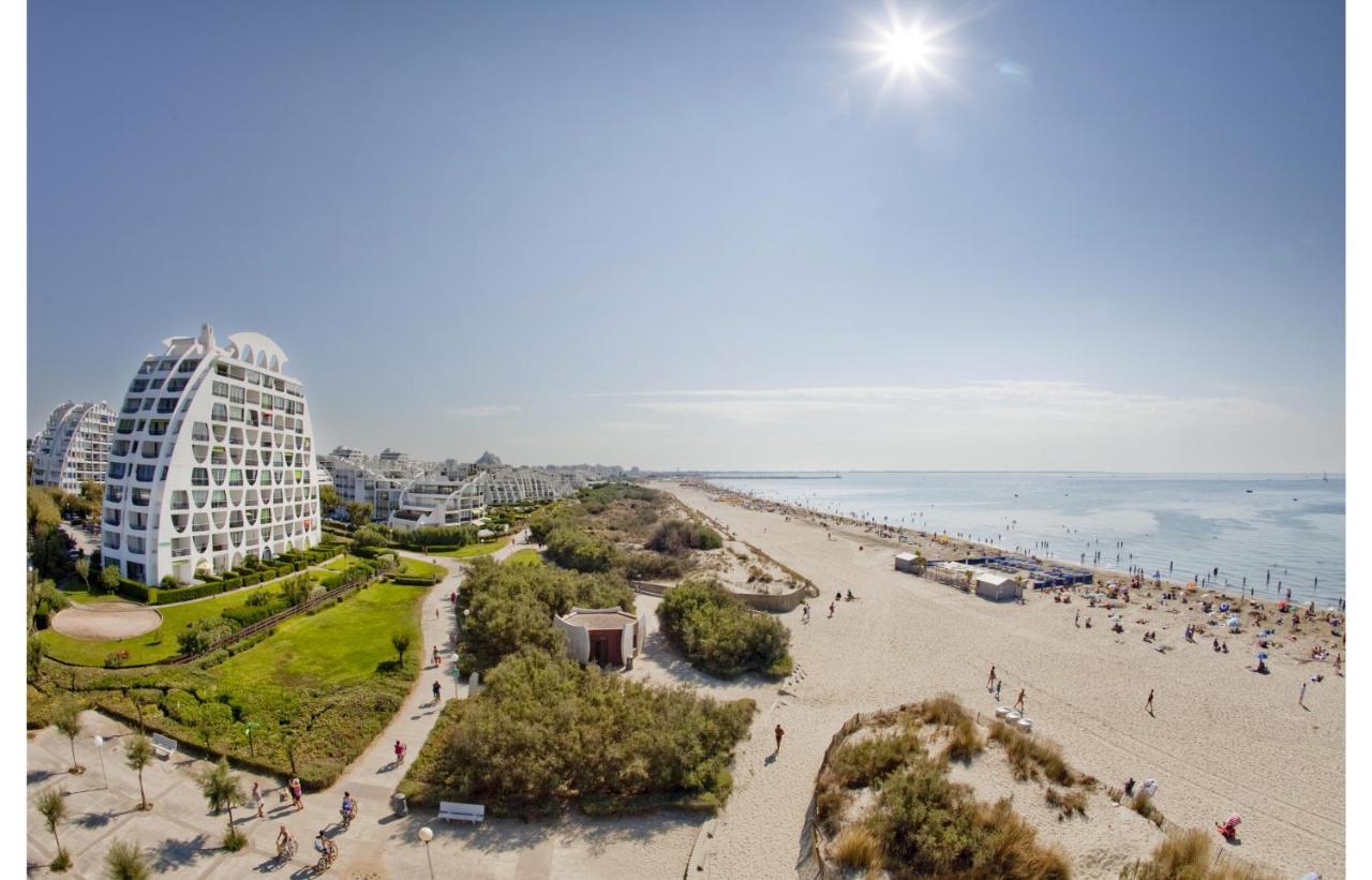 Le Estella Appart: Beachside Serenity With Parking & Wi-fi Apartment